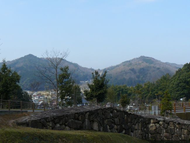 �R��E����R��