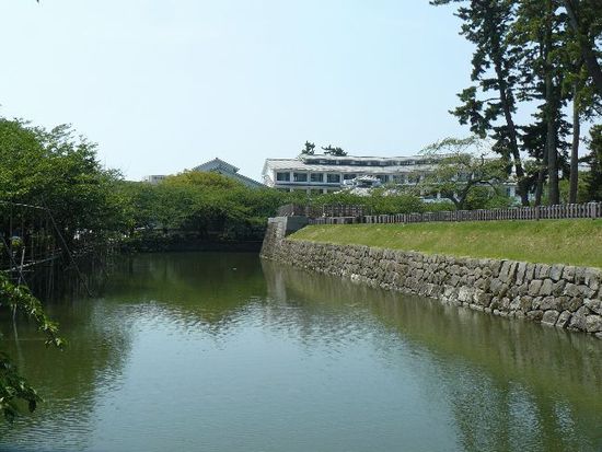 ���c����