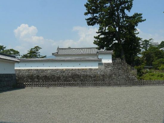 ���c����