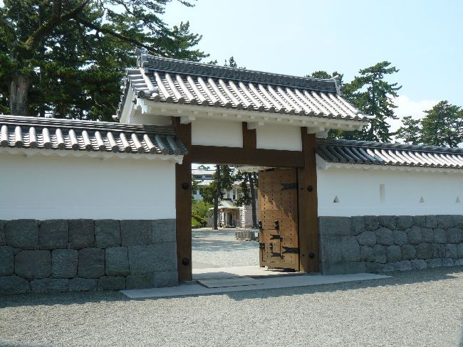 ���c����