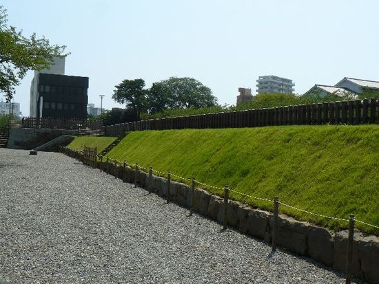 ���c����