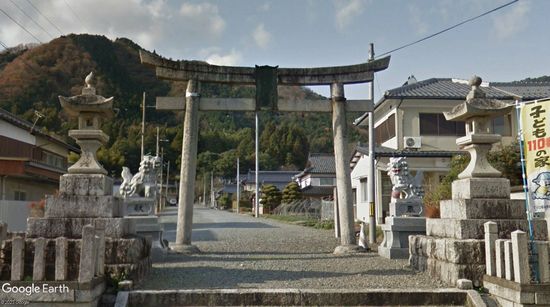 �q��{�_��