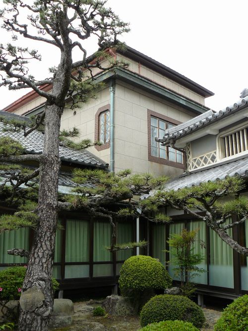 �đ��M�������[