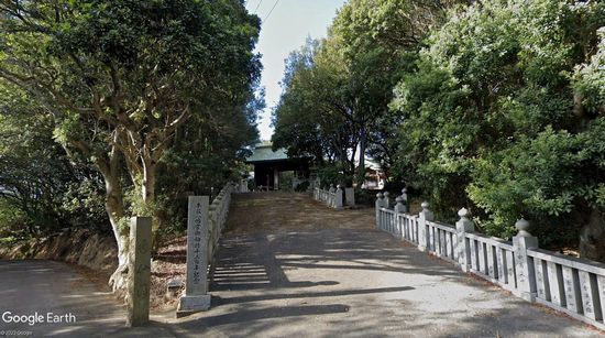 �{�������{