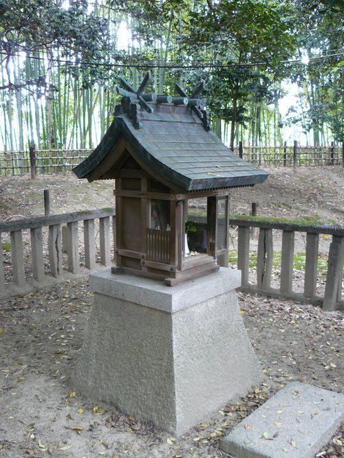 �R���E����א_��