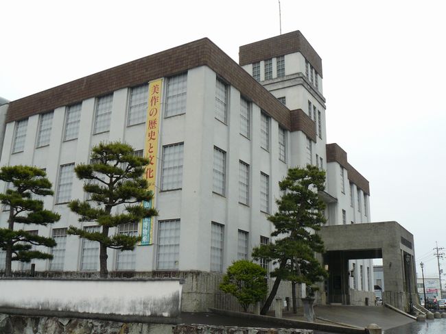 ���y������